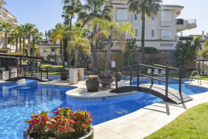 74aa90f85ff5b6d56fce126e96d29c28 - 20