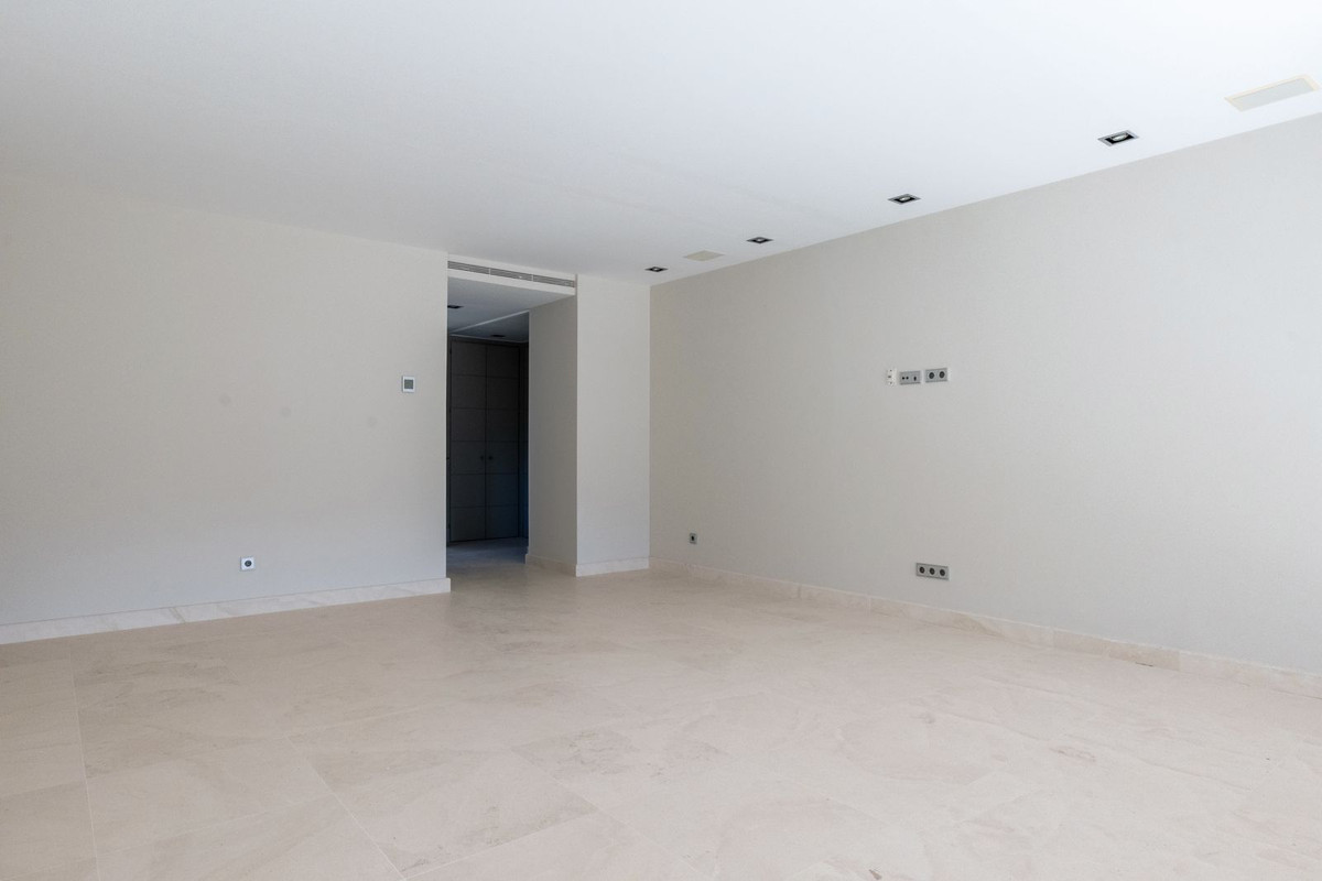 74ec834098689b51f6f100eea1ad485c - 33