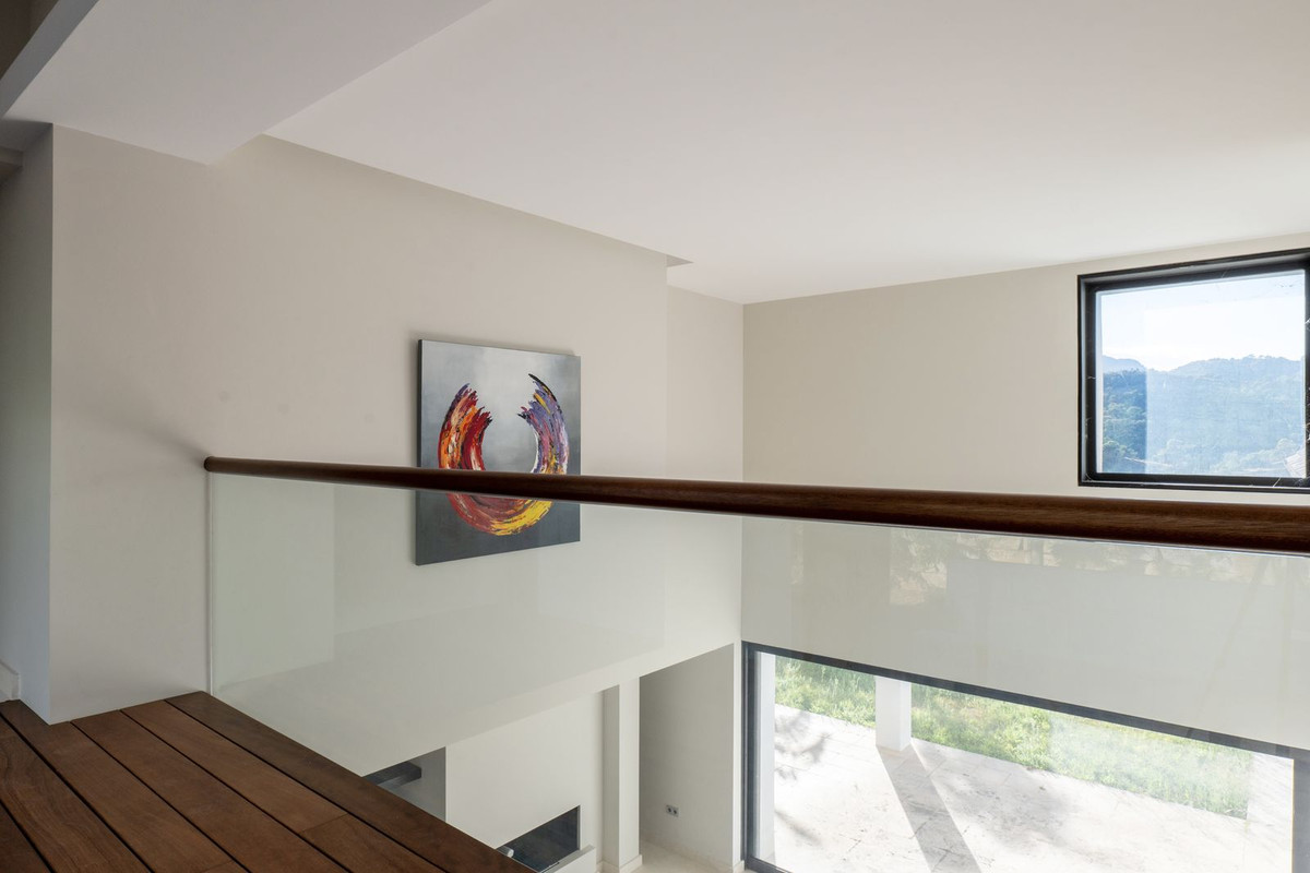 74ec834098689b51f6f100eea1ad485c - 35