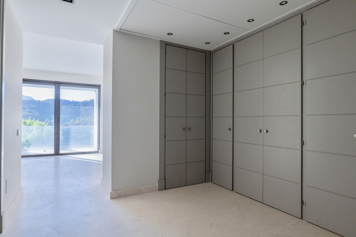 74ec834098689b51f6f100eea1ad485c - 36