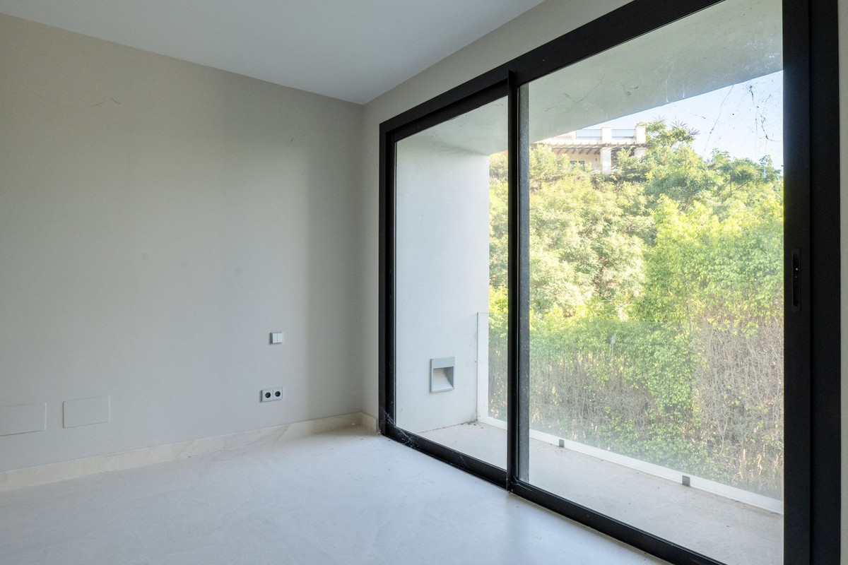 74ec834098689b51f6f100eea1ad485c - 42