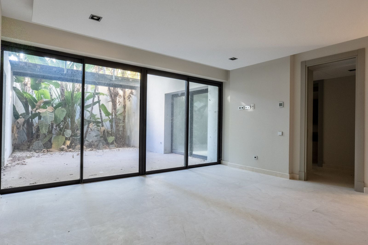 74ec834098689b51f6f100eea1ad485c - 53