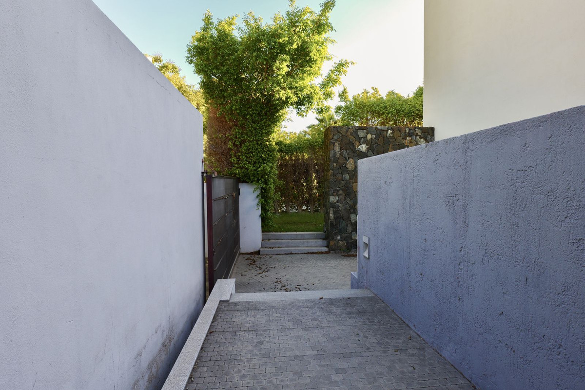 74ec834098689b51f6f100eea1ad485c - 64