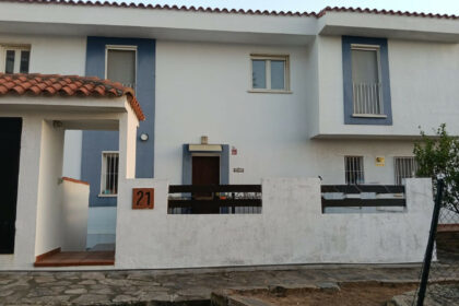 752fda39705c1168d110848691bb263f - 3