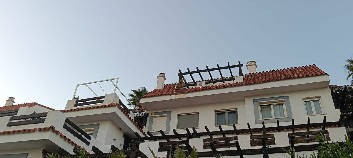 752fda39705c1168d110848691bb263f - 4