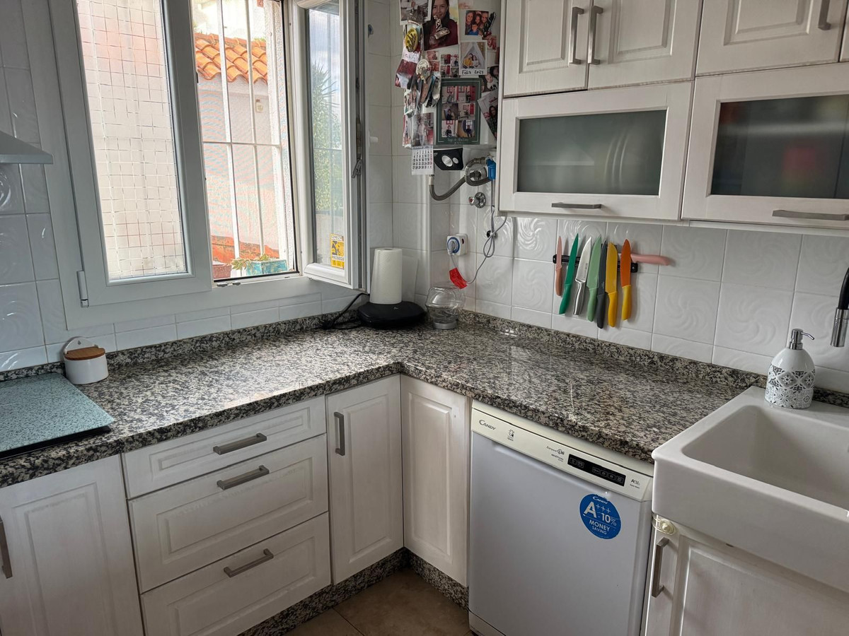 752fda39705c1168d110848691bb263f - 9