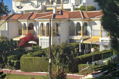 7592f85c4f4bd3e83b476675dcad19f9 - 17