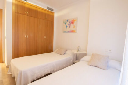 75c3cd9d4fa93f64177f7e0fd97fea7e - 25