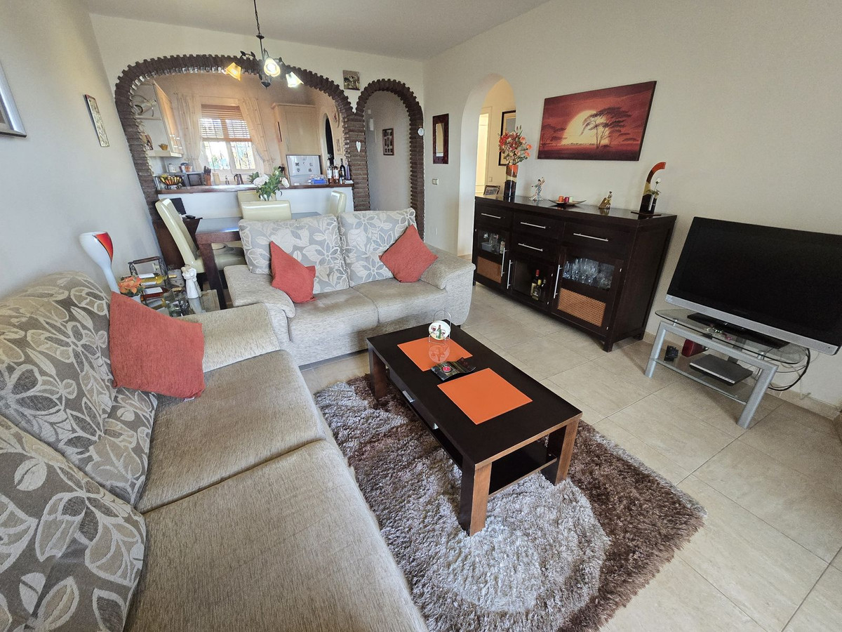 75d89ede1384f3a0eb06797e514ed62c - 13