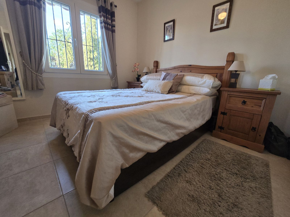 75d89ede1384f3a0eb06797e514ed62c - 22