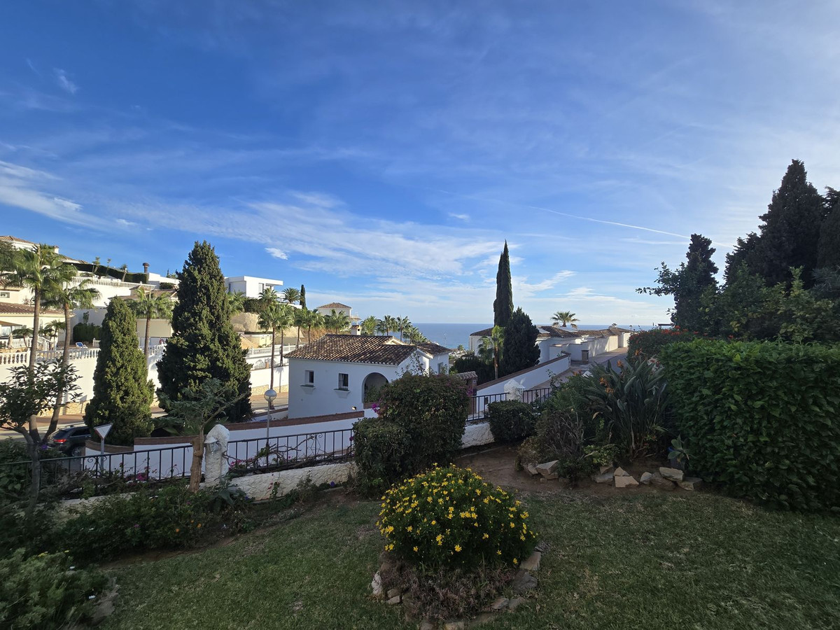 75d89ede1384f3a0eb06797e514ed62c - 27