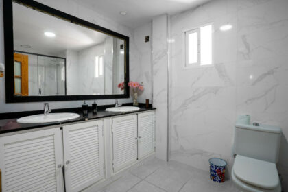 76ab62045e15ad298b789fb6f4d80cc7 - 11