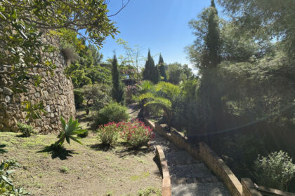 77b55048301e2466b132d5c592f7b1d3 - 49