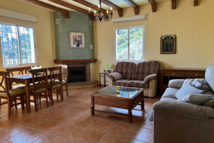 77fdfd9cdb8e303532617cec73e04f92 - 18