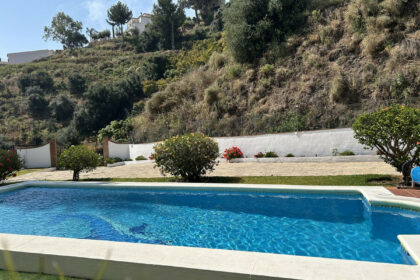 77fdfd9cdb8e303532617cec73e04f92 - 35