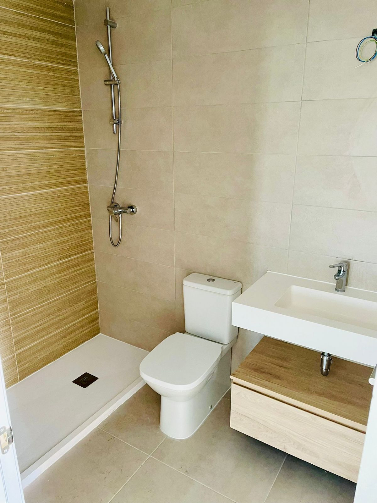 7816752ec093c9c3198207da09b9bfe5 - 18