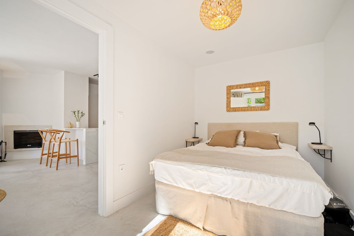 78c1b63a5405bb98a0ec7dff42188541 - 21