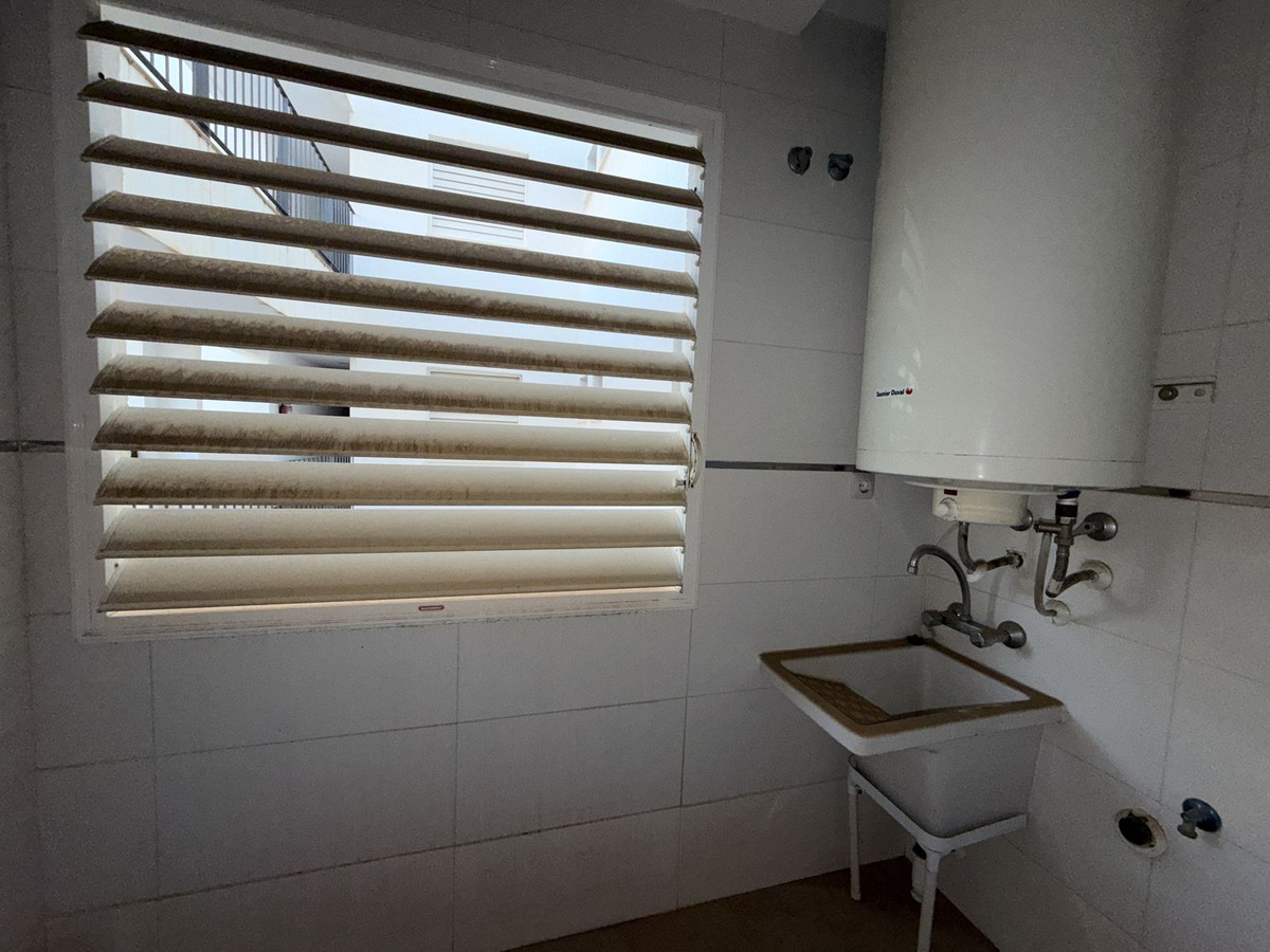 796eaf1c5a4cf98f8236e8c8a52a9546 - 12