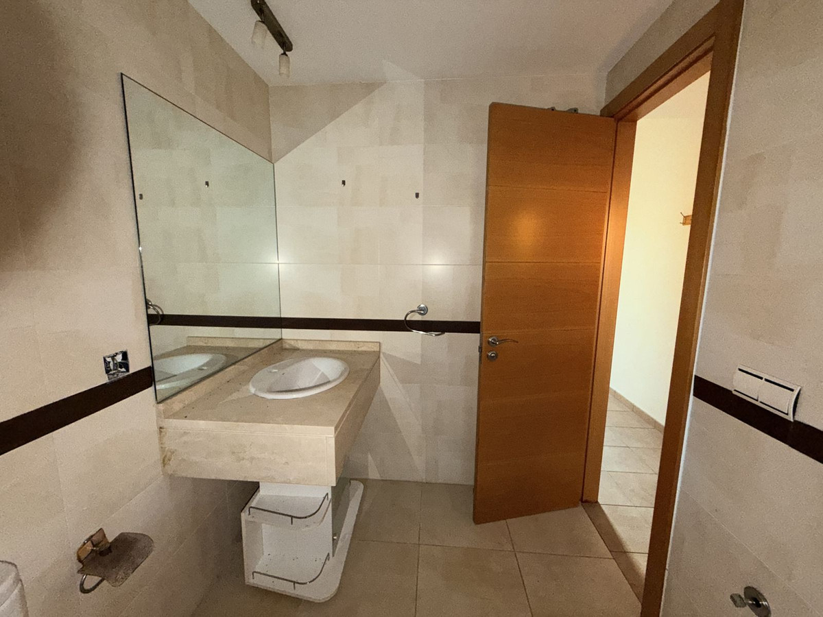 796eaf1c5a4cf98f8236e8c8a52a9546 - 30