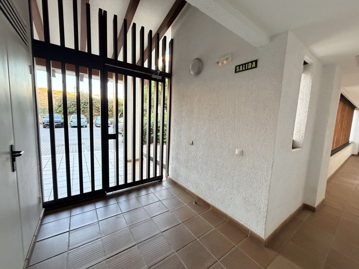 796eaf1c5a4cf98f8236e8c8a52a9546 - 34