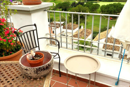 79d76cc36e8c2552a47f9a22019a12c1 - 104