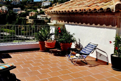 79d76cc36e8c2552a47f9a22019a12c1 - 77