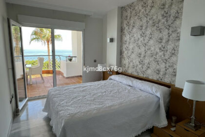 7aa52a33f0f6d91d6201f0047fc83a8b - 13