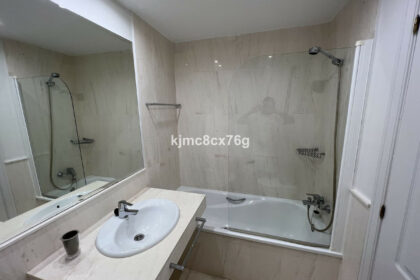 7aa52a33f0f6d91d6201f0047fc83a8b - 17