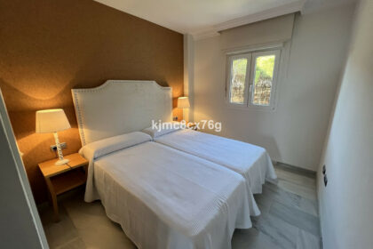 7aa52a33f0f6d91d6201f0047fc83a8b - 18