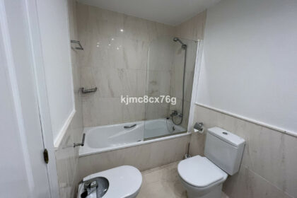 7aa52a33f0f6d91d6201f0047fc83a8b - 20