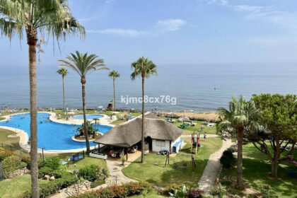 7aa52a33f0f6d91d6201f0047fc83a8b - 25