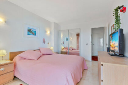 7afc1802afe0a68a33978b0712b0a9f1 - 12