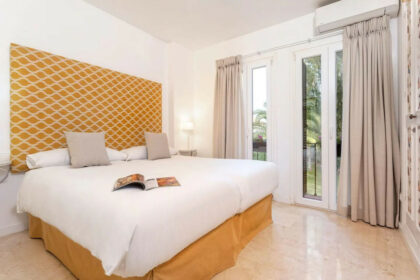 7b263c64d2d0a8c56a9b29f55a10f5fa - 12