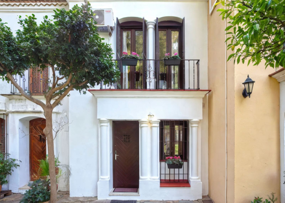 7b263c64d2d0a8c56a9b29f55a10f5fa - 18