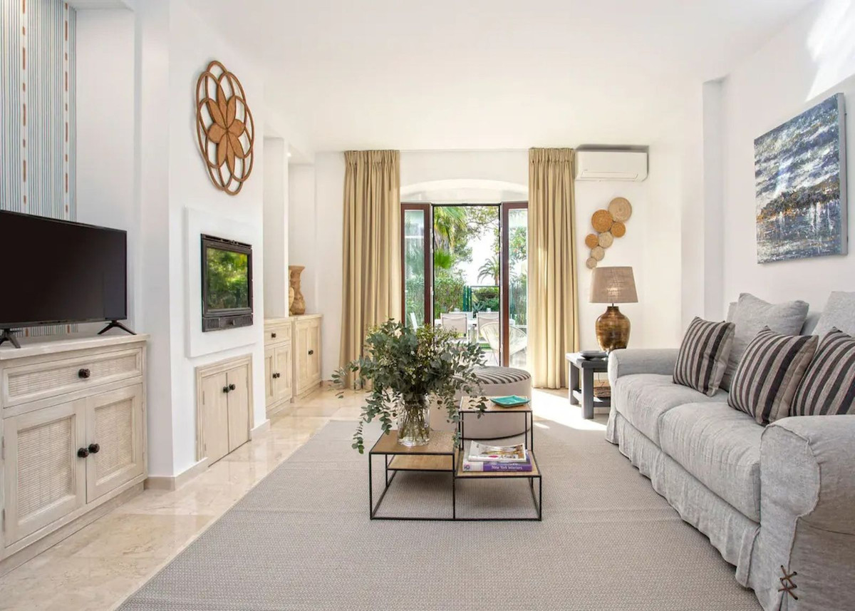 7b263c64d2d0a8c56a9b29f55a10f5fa - 3