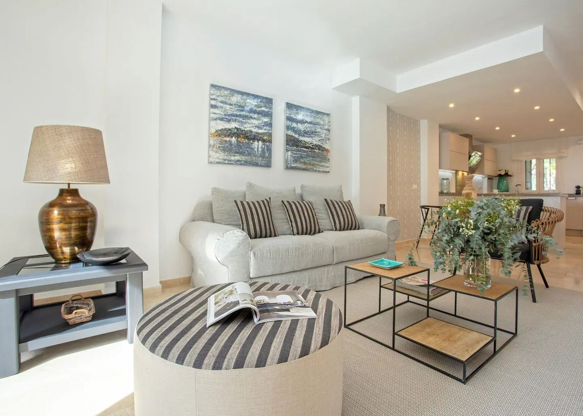 7b263c64d2d0a8c56a9b29f55a10f5fa - 4