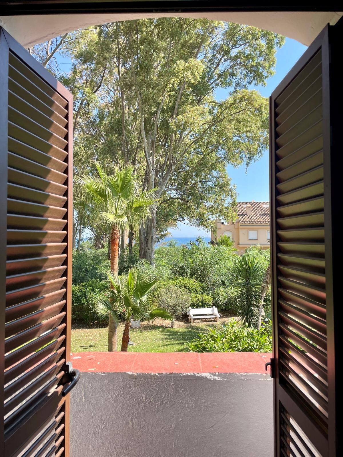 7b263c64d2d0a8c56a9b29f55a10f5fa - 8