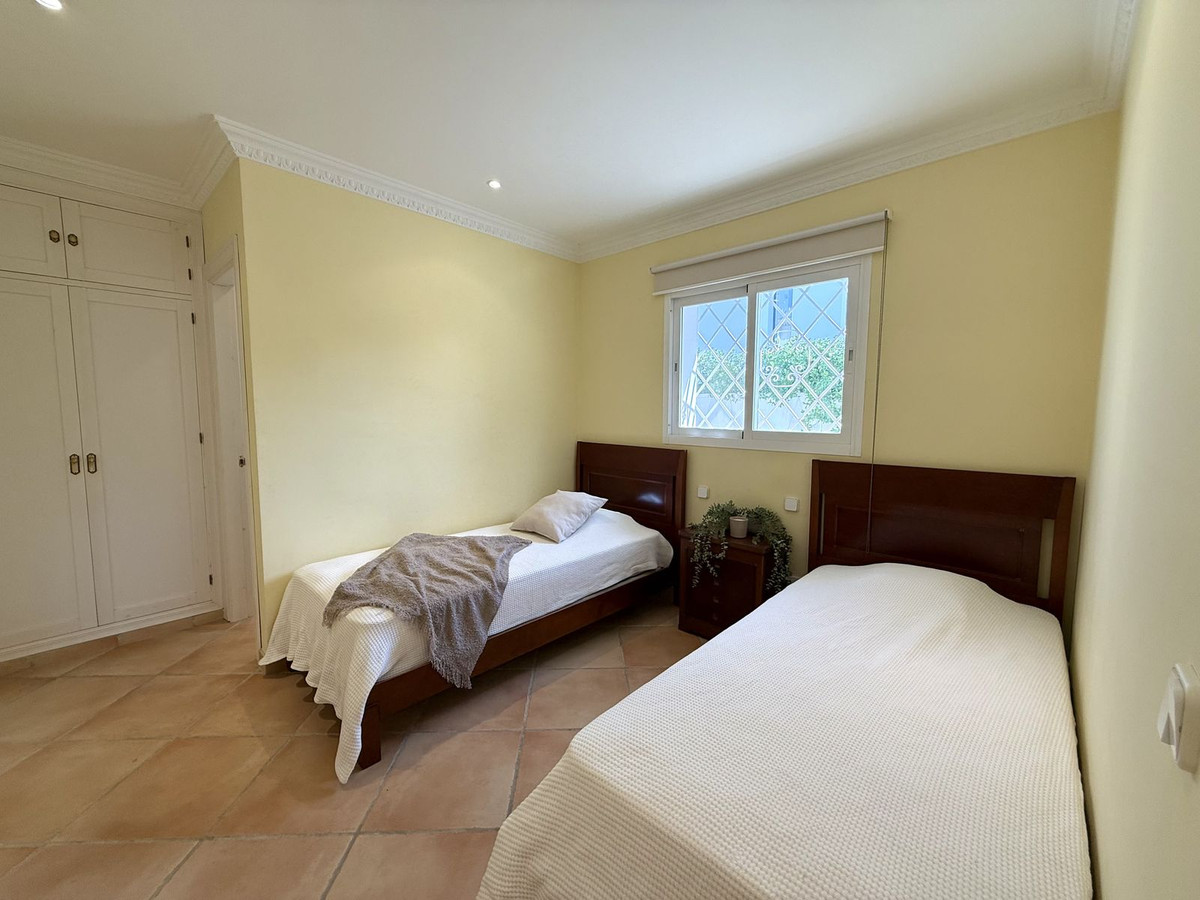 7ba373c04c3f1af12c5368acf39ea5cd - 30