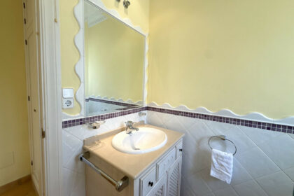 7ba373c04c3f1af12c5368acf39ea5cd - 33