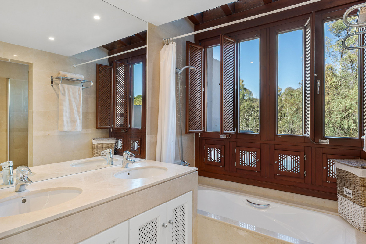 7d54ae9b568de885425fe1bce1f3f2a8 - 18