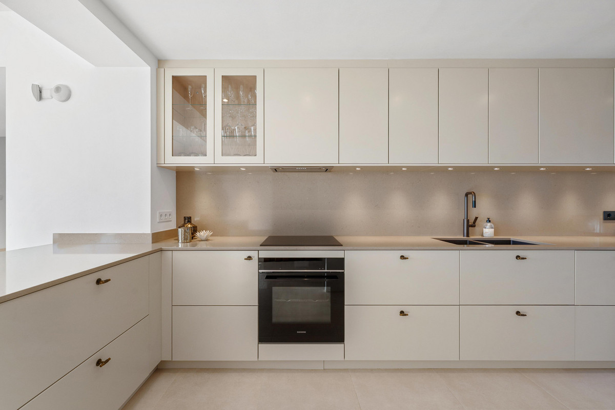 7d54ae9b568de885425fe1bce1f3f2a8 - 7