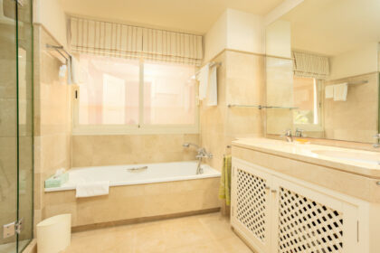 7d66f3c24b20977fb198851e0177d642 - 24