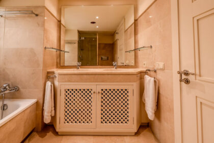 7d66f3c24b20977fb198851e0177d642 - 43