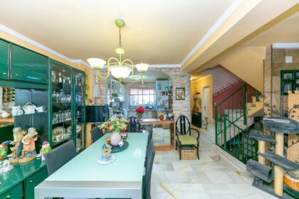 7d7ae9c82eaf102e3ceda10733faea4b - 23