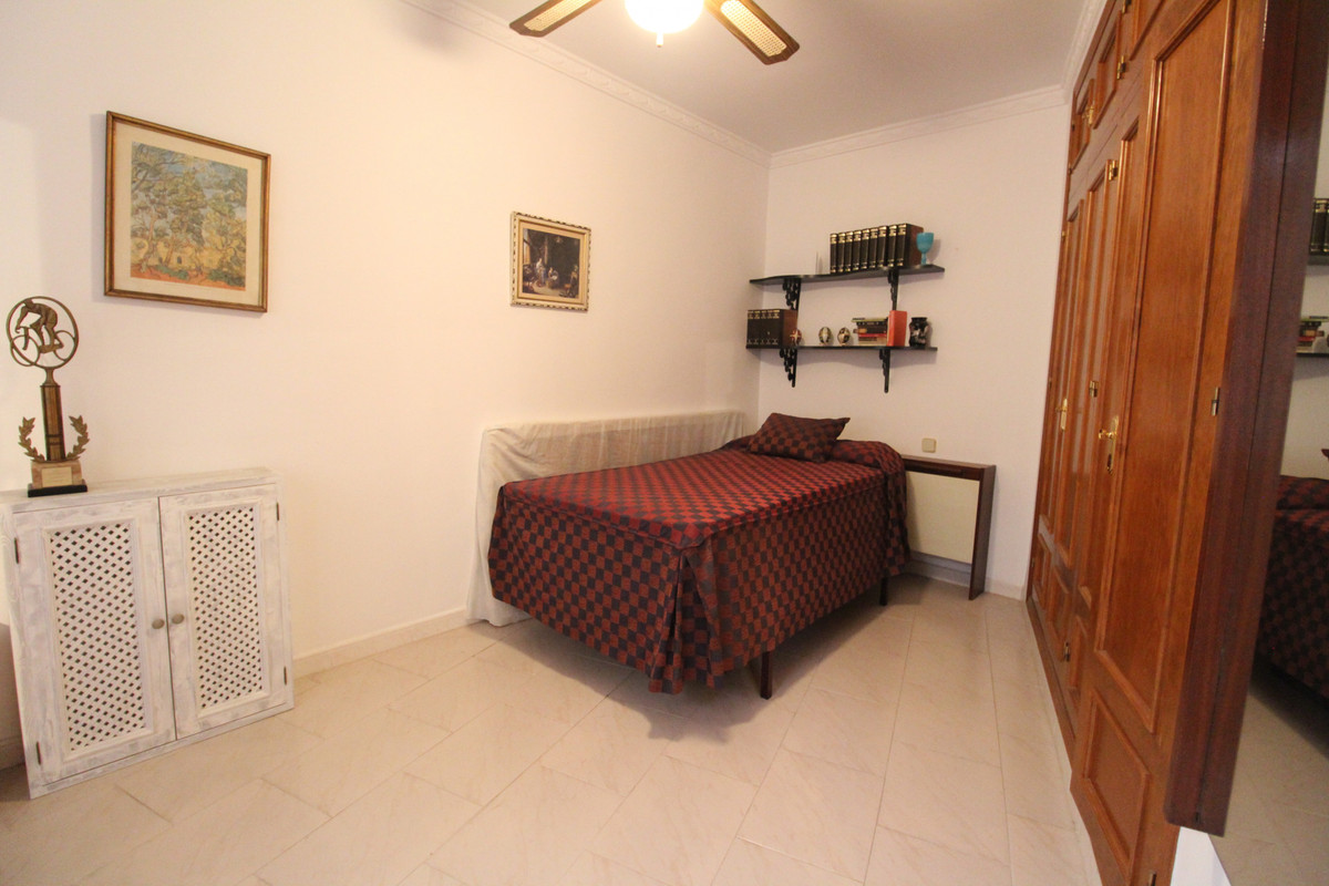 7d96b9362b7740653a54316185d652e9 - 19