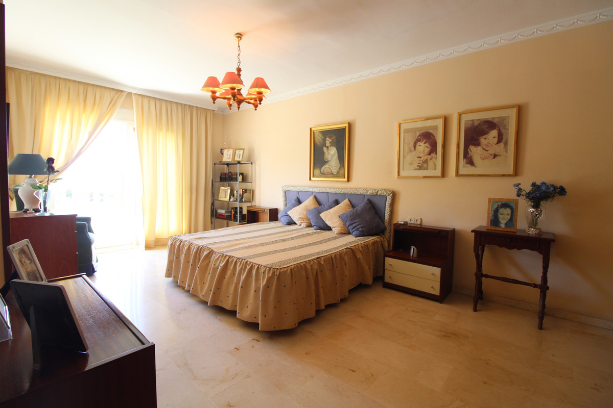 7d96b9362b7740653a54316185d652e9 - 20