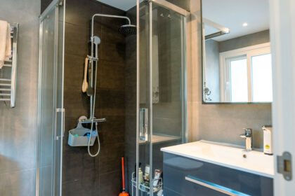 7e08091ada4d9040791396bc92c00932 - 13