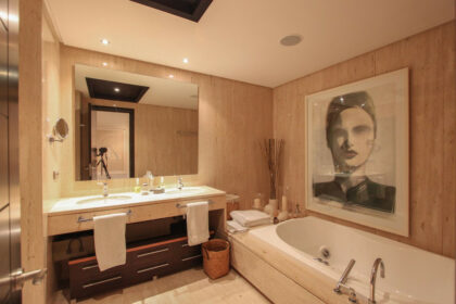 7e53b1384e597890fb4b5e698c680d69 - 7