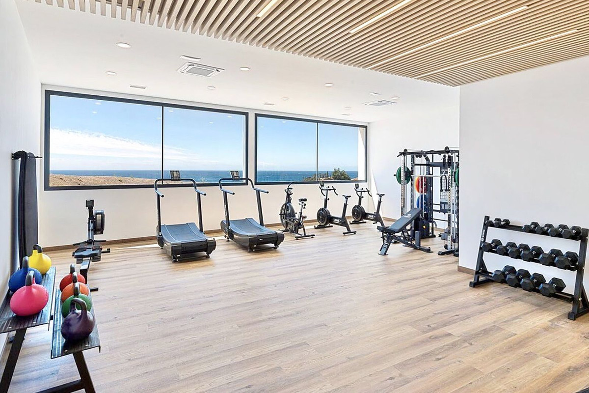 7f42f21874192ee6ad65ae1a06bce168 - 24