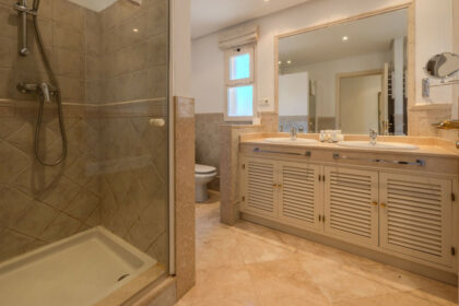 7f63291bc58f79eca6d8bf089c8c7fb0 - 19